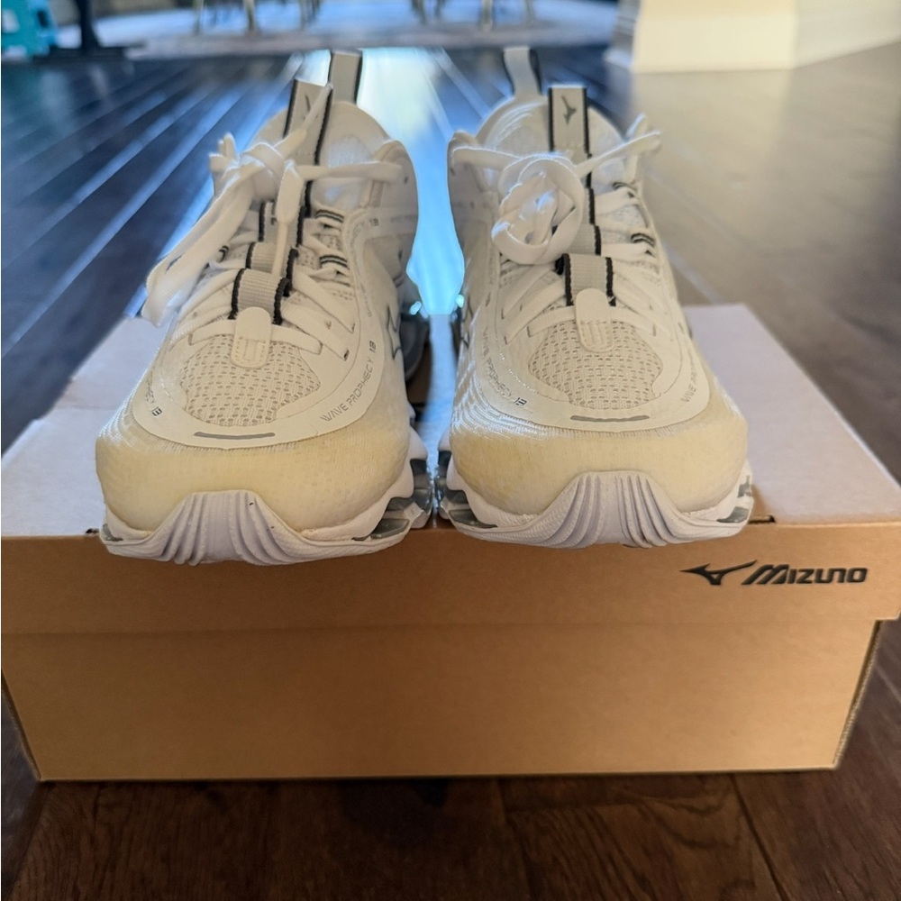 Mizuno Wave Prophecy 8 White Running Shoes - Picture 4 of 7
